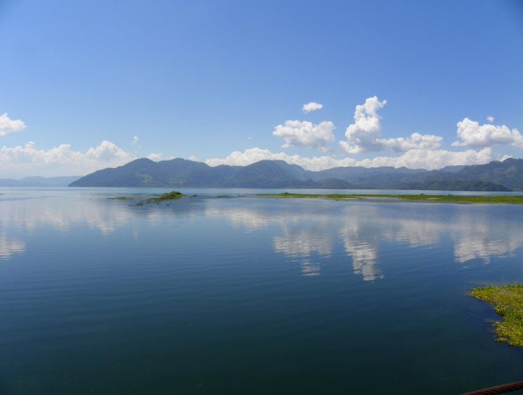Lake Yojoa (Lago de Yojoa), Between Cortés & Comayagua, Honduras
